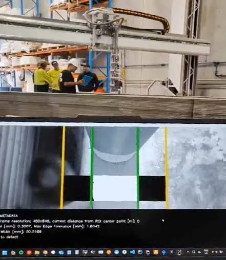 Machine-vision cameras tracking the printed layer width in real time