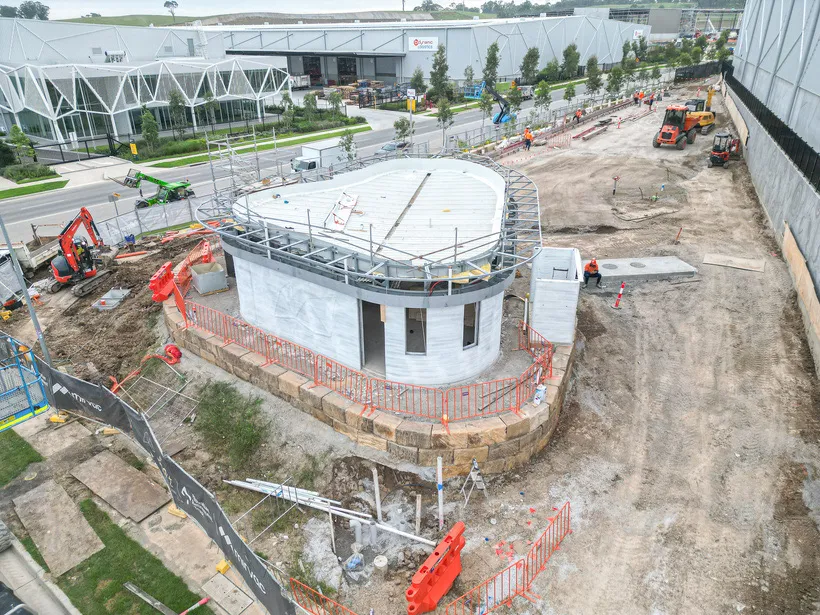 Curved feature walls