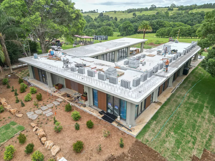 Bespoke 3D printed concrete columns for the Future House project